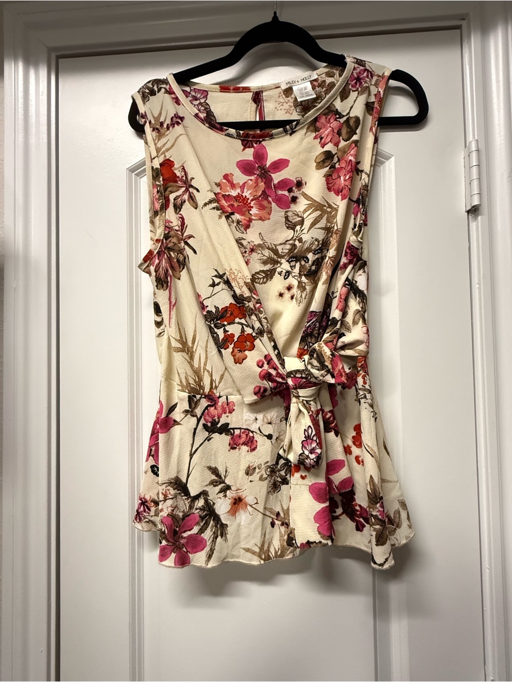 Miley + Molly Floral Faux Wrap Tank Top Size Large Cream Pink Boho Tie Front